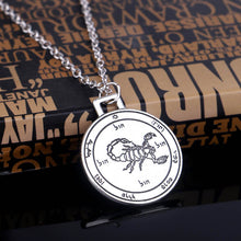 Load image into Gallery viewer, XIAOJINGLING Personality Scorpion Round Pendant Necklaces